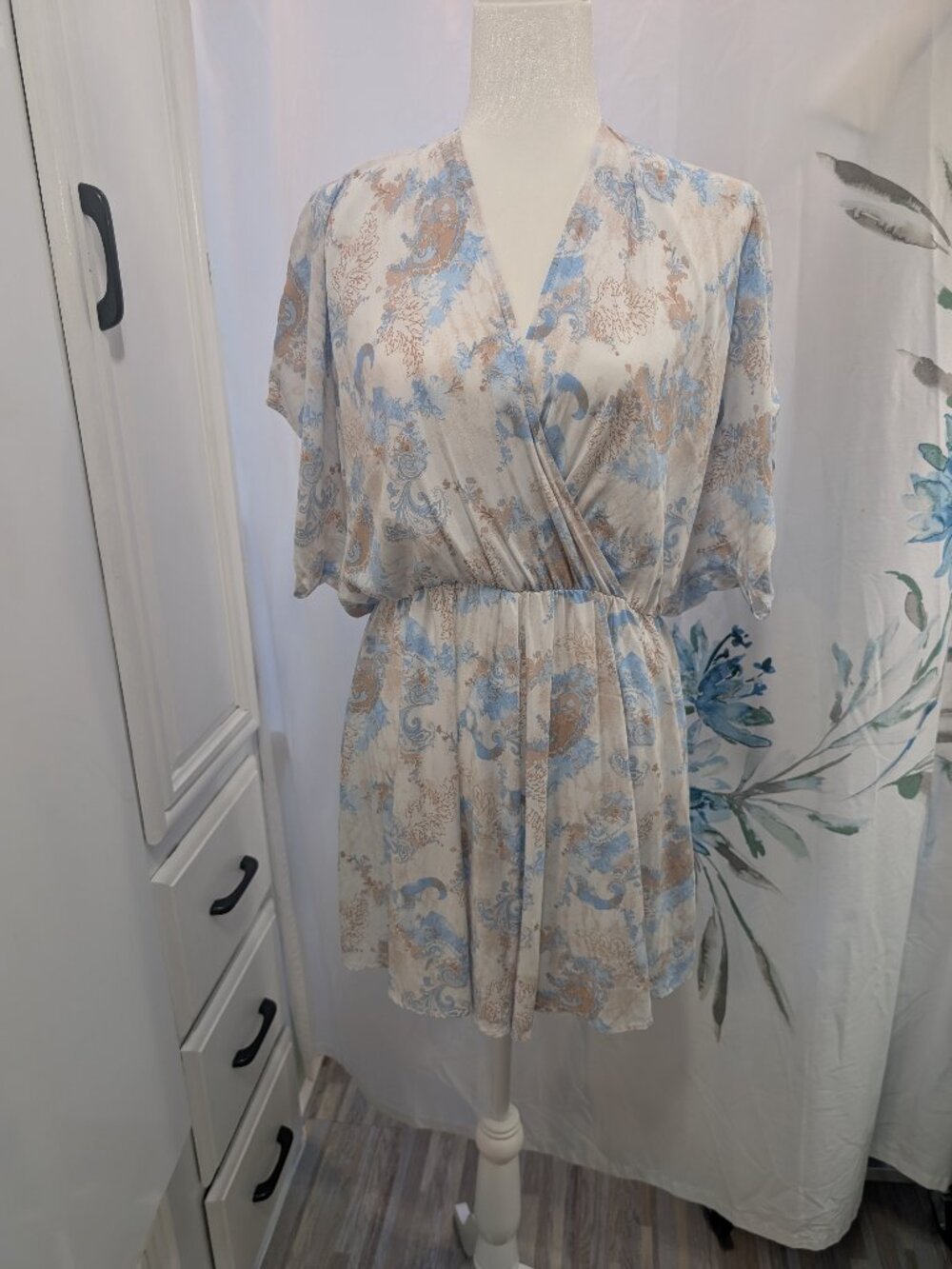 Final Touch Romper Elastic Waist Flutter Sleeves Blue & Tan Wrap V Neck Medium